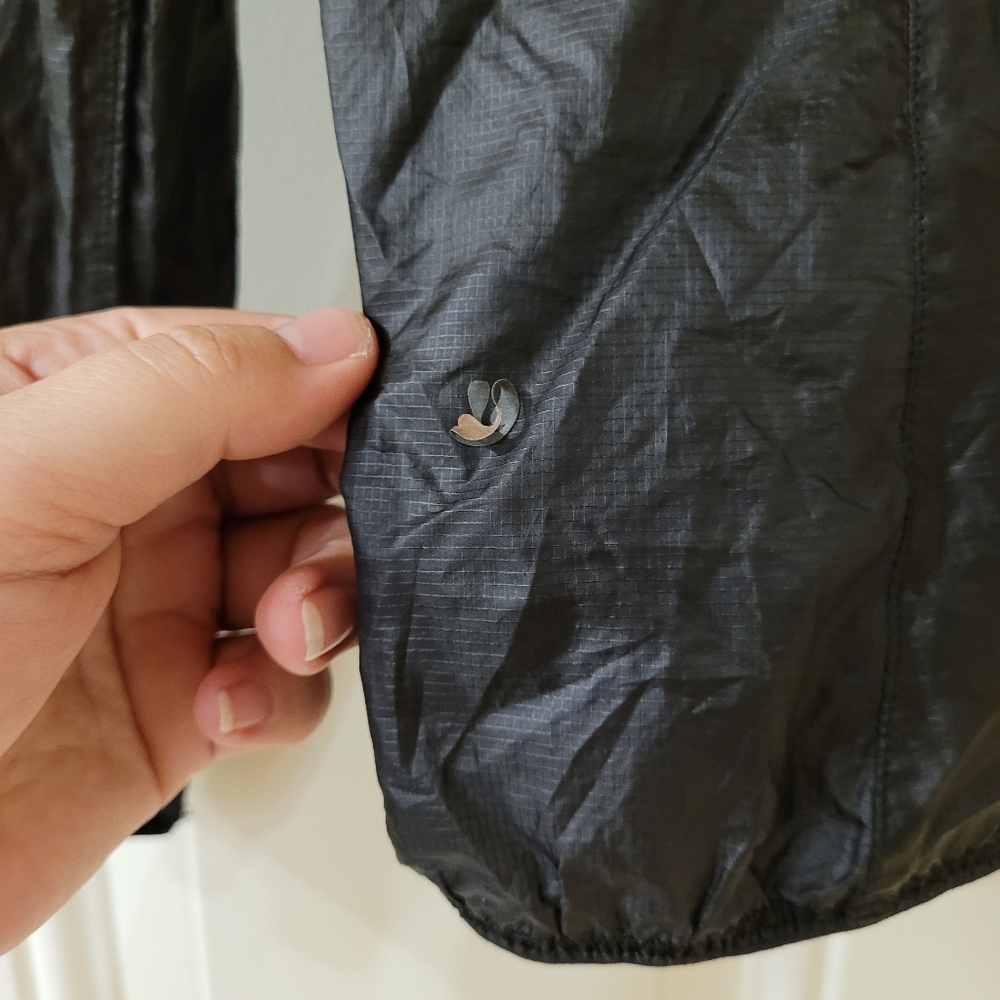 Lululemon Halfzip Lightweight Pullover - image 2